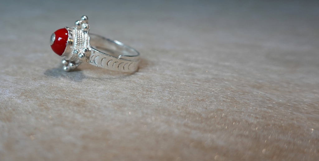 Handmade S999 silver Ember Star ring showing sculptural silver details
