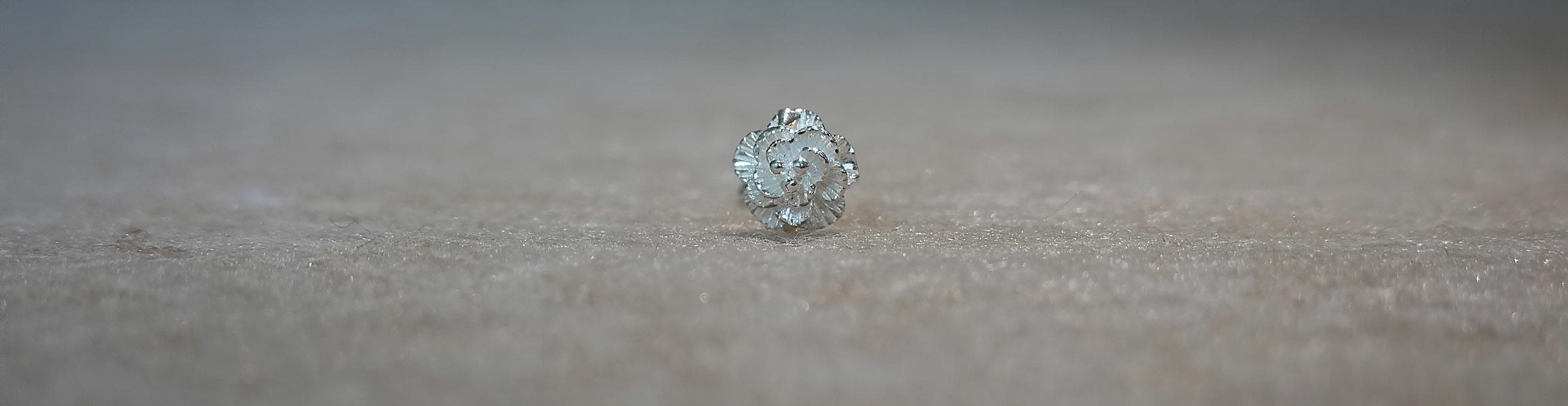 Handmade S999 silver Midnight Rose earring with floral handmade details